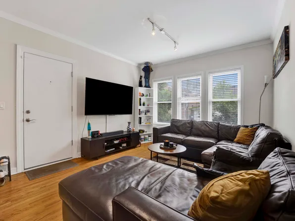 1149 W Cornelia Ave APT 1, Chicago, IL 60657