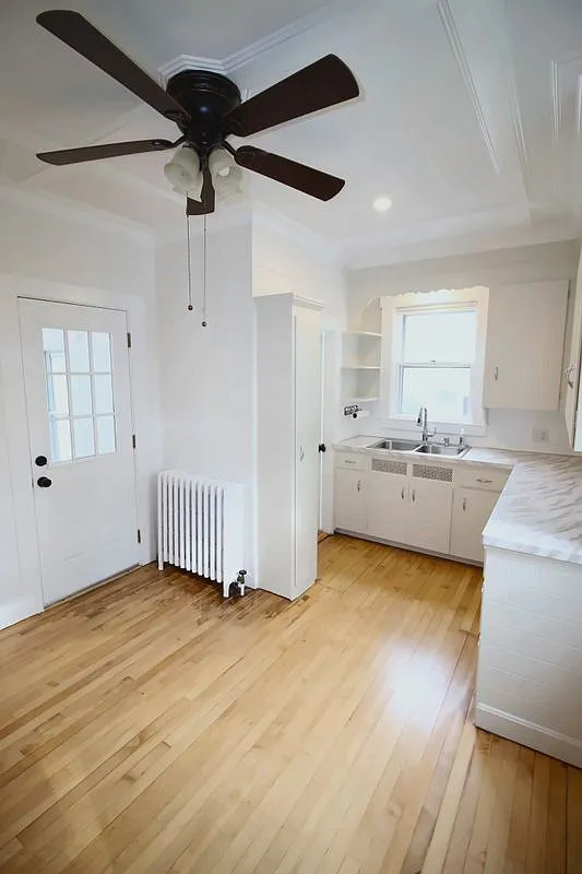 3 bed, 1.5 bath, 1300 sqft, $2,950 — Photo 3