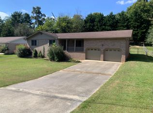 307 Callan Dr, Rossville, GA 30741
