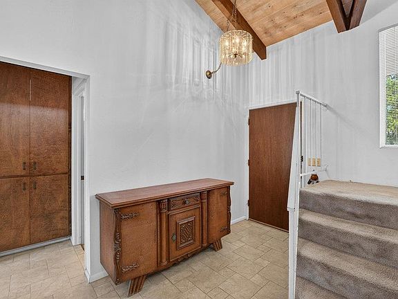 4th image of 181 Mar Vista Dr
