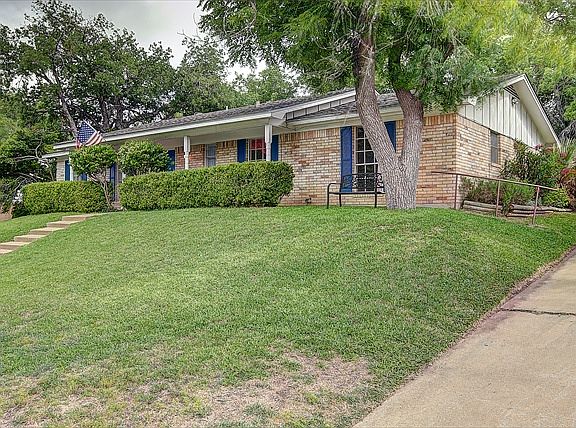 5th image of 1117 Wedgewood Dr