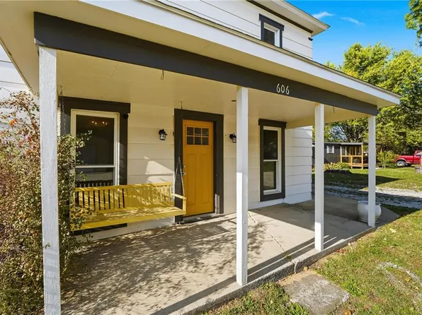 606 Water St, Holt, MO 64048