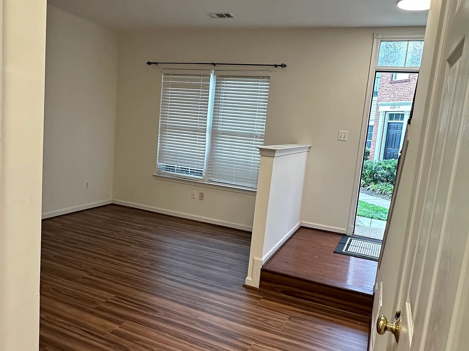 3 bed, 3.5 bath, 1582 sqft, $2,850 — Photo 2