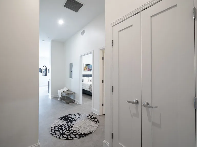 Annex Apartments — Photo 18