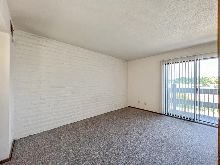 135 Dotson Dr #101 — Photo 7