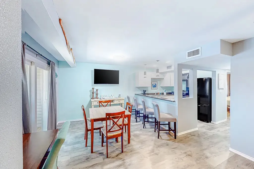 401 Island Ave — Photo 1