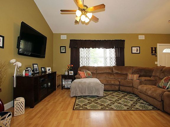 3rd image of 1540 3rd Ave