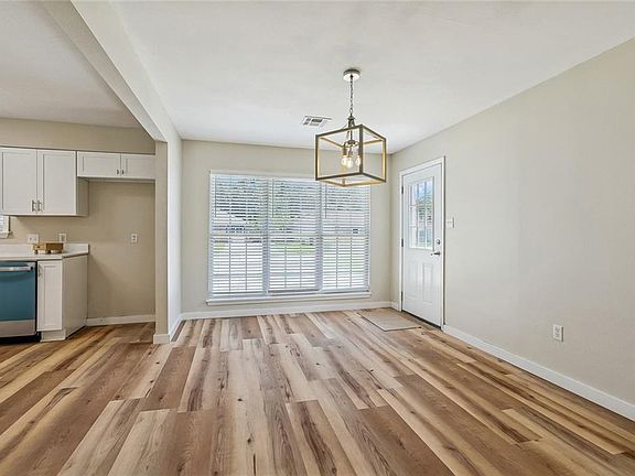 4th image of 1151 Saint Augustine St