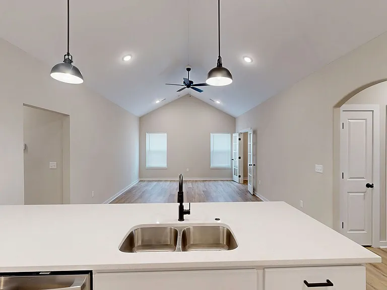 2314 E Spring Hill Ct — Photo 3