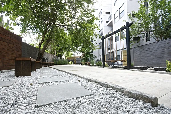 Rented by Nest Seekers International | media 31