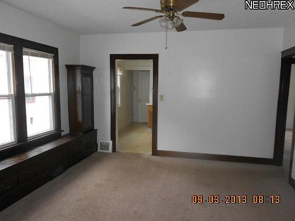 3rd image of 6910 Kazimier Ave