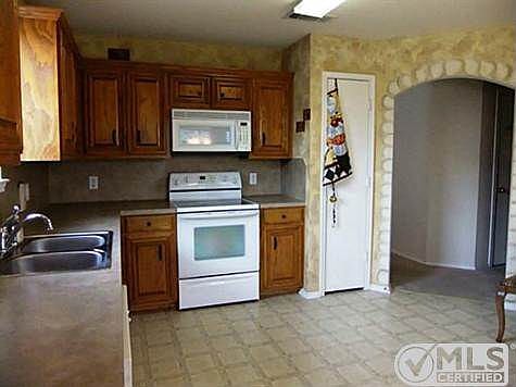 3rd image of 126 Logan Ln