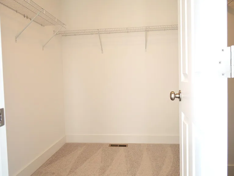 112 Stickley Dr — Photo 10
