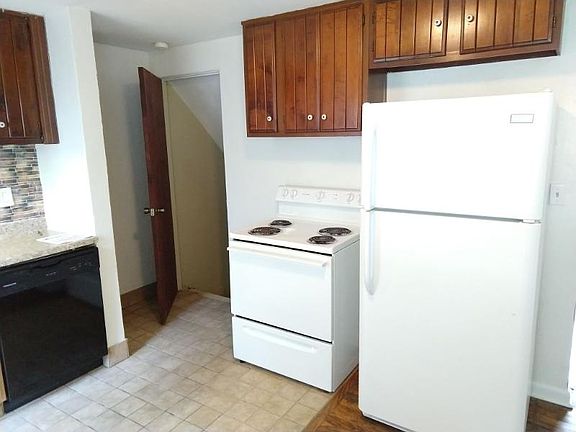 3rd image of 430 E 16th Ave
