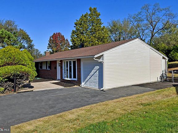 2nd image of 6115 Rose Hill Dr