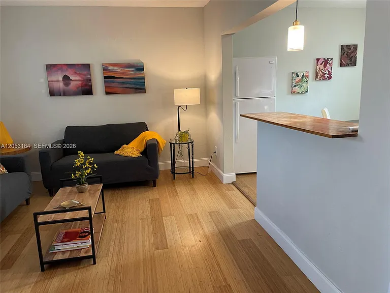 1178 NE 112th St #1 — Photo 5