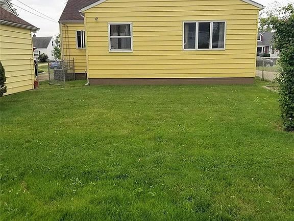 2nd image of 160 Traverse Blvd
