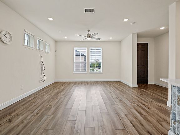 4th image of 3428 Zellwood Ln
