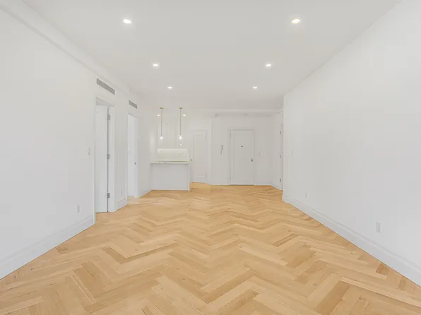 241 West 97th Street 11N image 2 of 18
