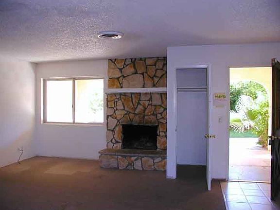 4th image of 850 Val Monte Dr