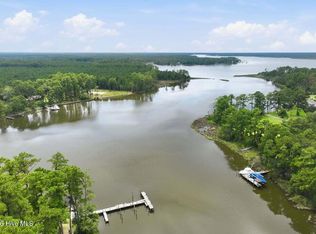 102 Cummins Creek Road, Beaufort, NC 28516
