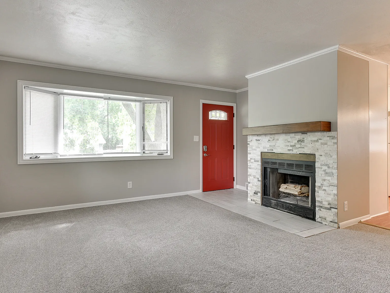 3 bed, 1583 sqft, $1,850 — Photo 3