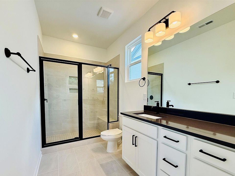 1st image of 14979 Ash Ave #1