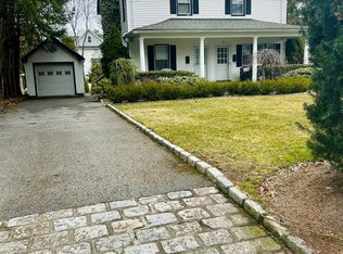 19 Oak Rd, Briarcliff Manor, NY 10510