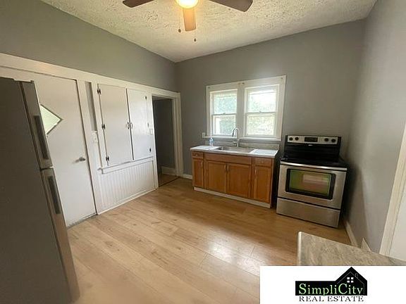 5th image of 415 N 13th St