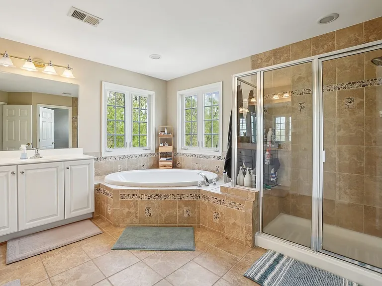 18119 Camdenhurst Dr — Photo 18