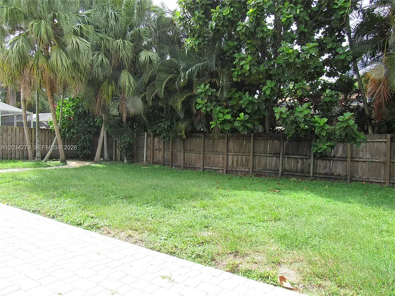 10255 Guatemala St — Photo 26