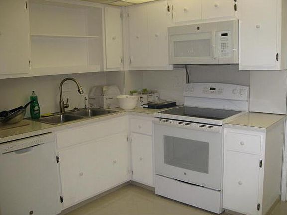 4th image of 3550 Galt Ocean Dr APT 1103