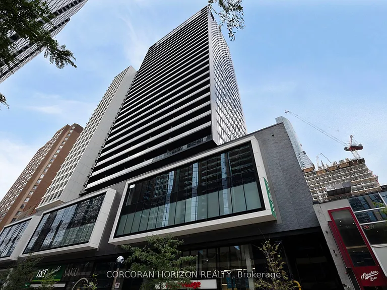 20 Edward St #Penthouse 1 — Photo 2