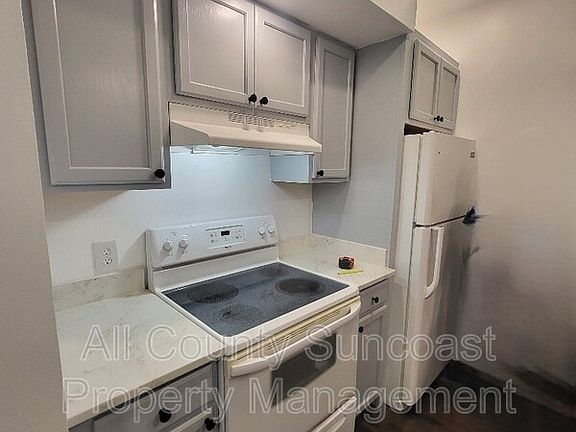 2nd image of 1830 Dr Martin Luther King Jr St N APT 101