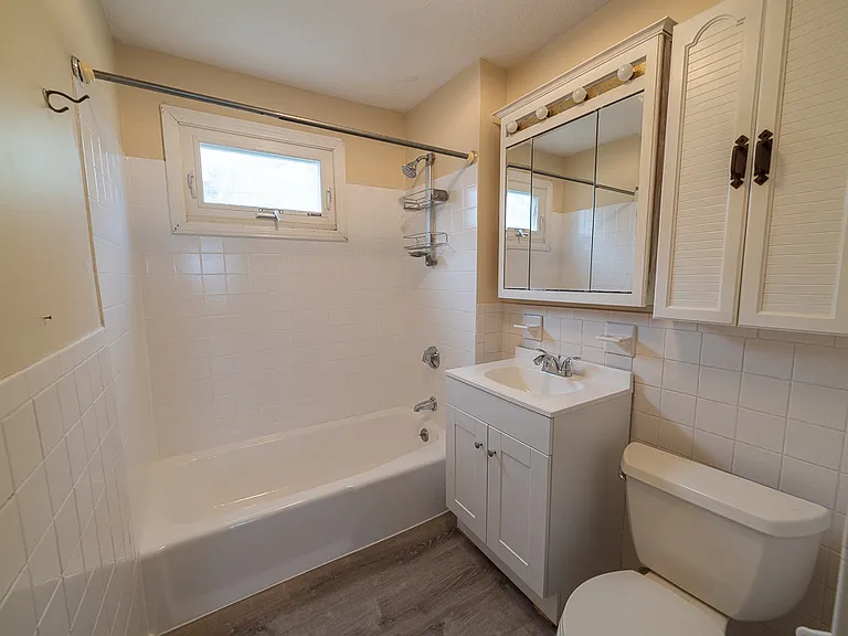 21 Granville Ave #2 — Photo 7