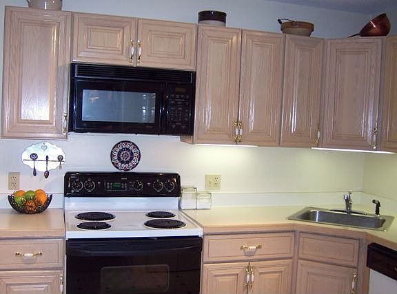 Fully applianced updated kitchen