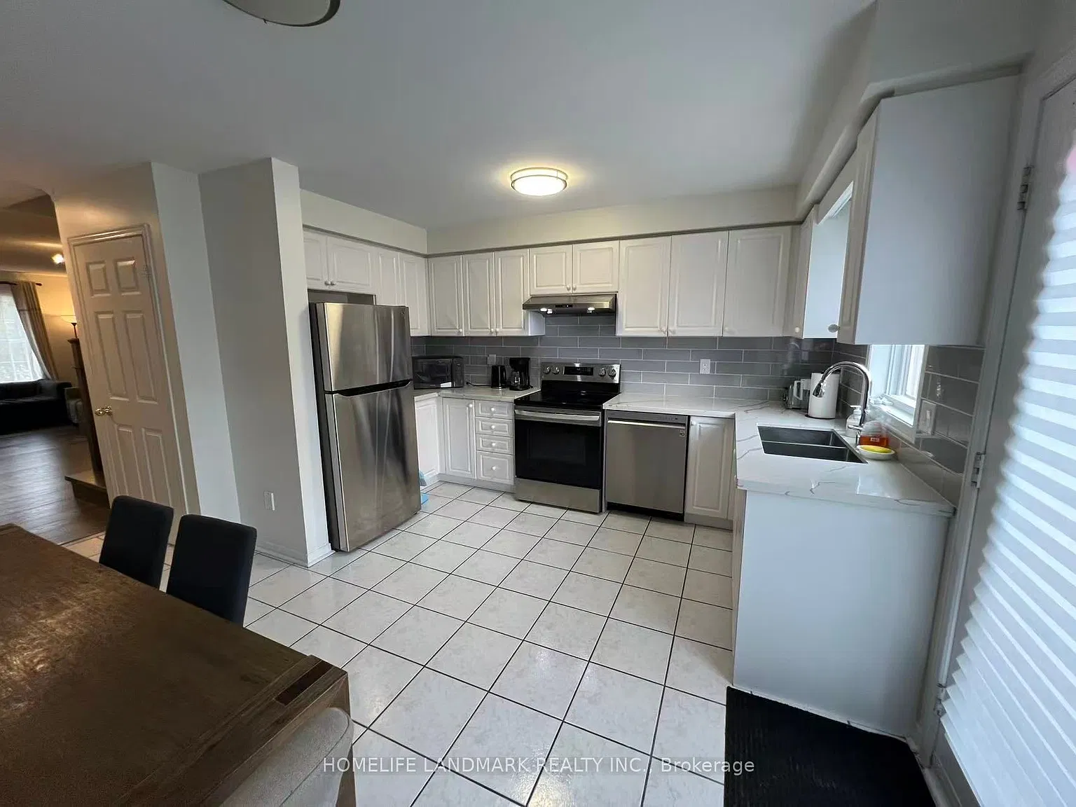 4 bed, $3,650 — Photo 2