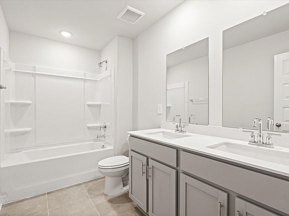 Welcome to the Dakota floorplan at The Farm at Wells Creek - Signature Collection.