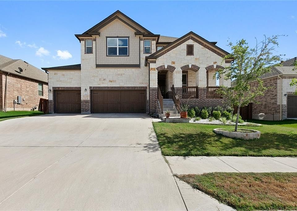 1st image of 3025 Maurine Dr
