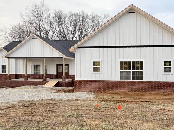 107 Stone Crest Dr, Bedford, IN 47421