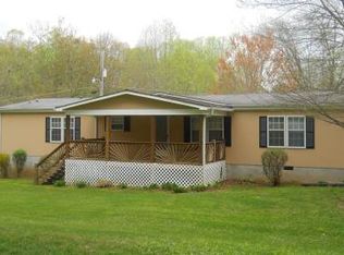 3450 Woods Creek Dr, Young Harris, GA 30582