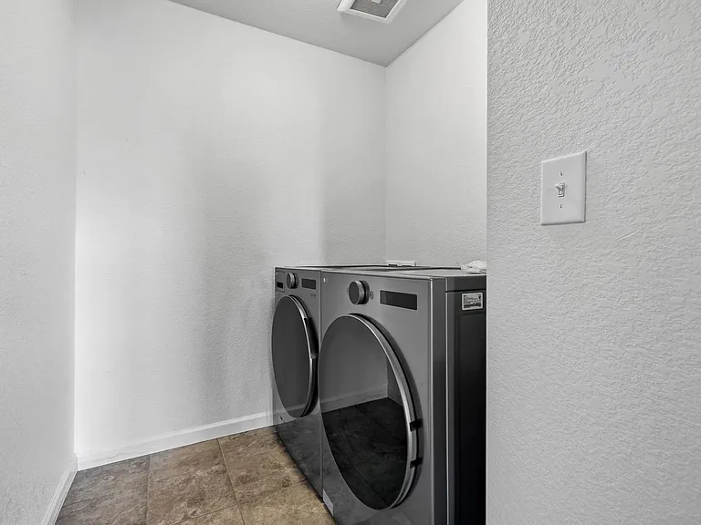 614 W 170th Pl — Photo 20