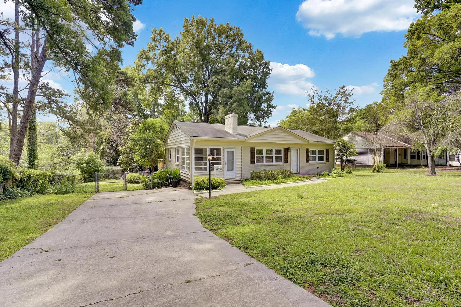3 bed, 1572 sqft, $1,900 — Photo 3