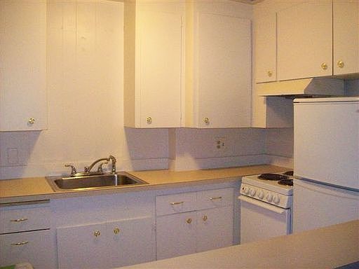5th image of 440 N Market Blvd APT 212