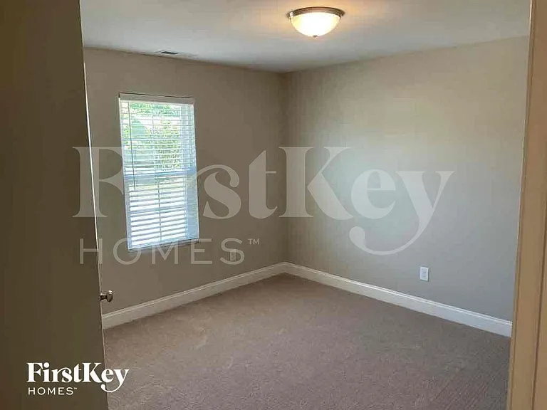 2041 Samantha Dr — Photo 11