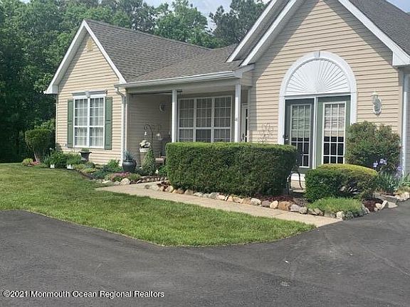 2nd image of 46 Sunnybrook Ln