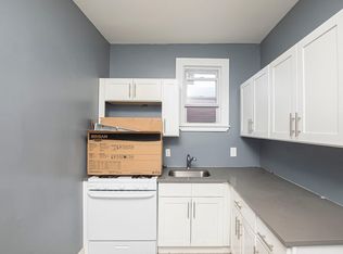 132 S 7th St FLOOR 2, Newark, NJ 07107