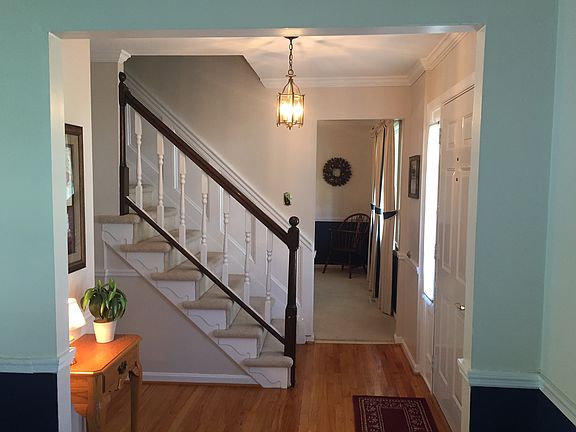 Entrance Hallway & Staircase To 2nd Floor