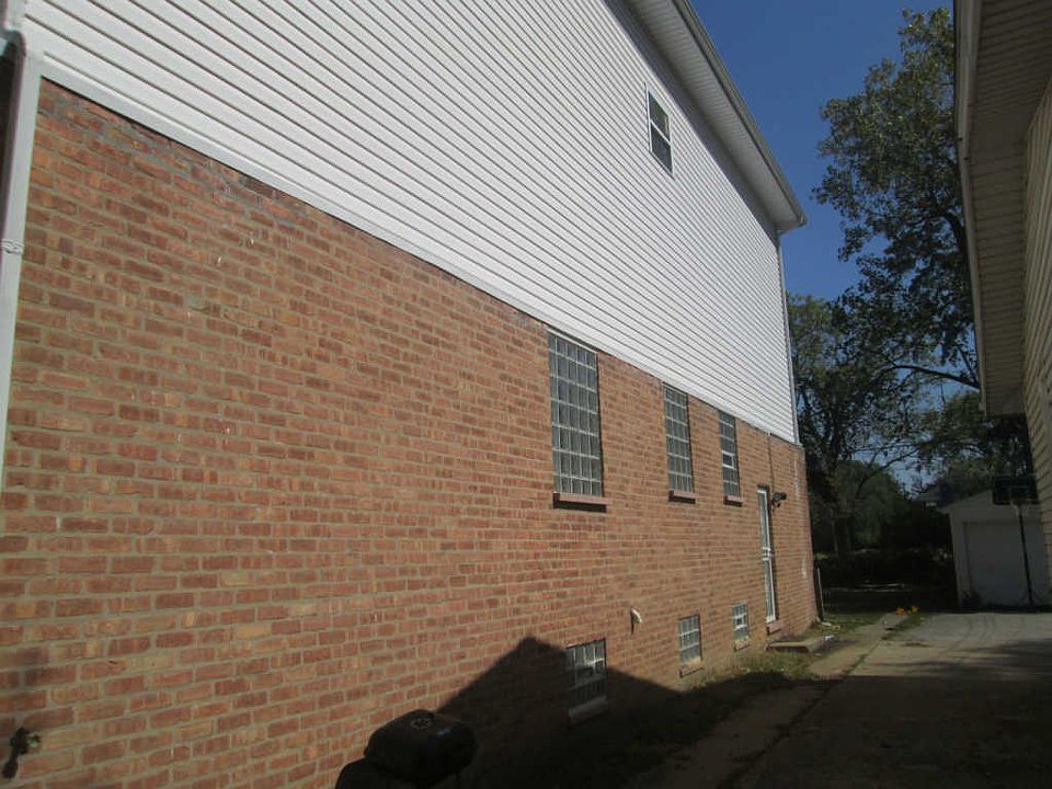 1st image of 14919 Leavitt Ave