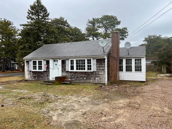 6 Elliot Drive